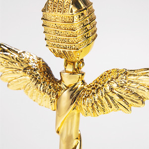 Trofeo a Forma <span class=keywords><strong>di</strong></span> <span class=keywords><strong>Ali</strong></span> d'<span class=keywords><strong>Angelo</strong></span> per Premio al Presentatore, Microfono con <span class=keywords><strong>Ali</strong></span> Placcato in Oro a Specchio - Product Image 4