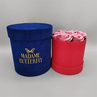 Boîtes d'emballage rondes pour fleurs en carton recyclé avec logo personnalisé, couleurs bleu et rouge