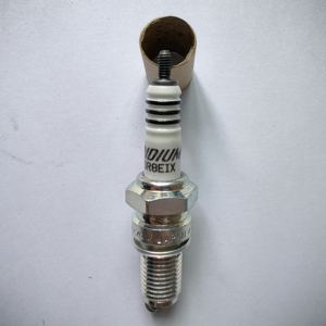 Original NGK Bujias Motocicleta Motor Velas De Faísca 6681 DR8EIX Para Suzuki Bandit 1200/S 1200cc , GSX1100S 1100cc, GSX750E 750cc - Product Image 2