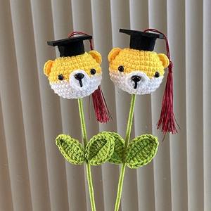 Decoración del hogar, ramo de flores artificiales tejidas, hilo de lana simulado, temporada de graduación, sombrero de Doctor, flor de punto - Product Image 4