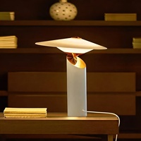 Lampe de table de designer italien, simple et créative, pour salon, bureau, chambre à coucher, modèle nordique, décoration d'hôtel, lumière d'ambiance
