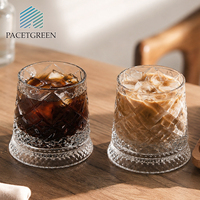 Set Gelas Whiskey Berputar Grosir dengan Alas Gelas Senada - Tumbler Minuman Keras Bermotif Berlian yang Berputar 360 Derajat