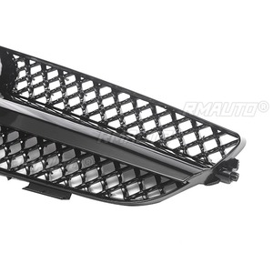แถบตกแต่งกระจังหน้ารถยนต์ กระจังหน้าทรง AMG สำหรับ Mercedes Benz CLK W209 2003-2009 อะไหล่ภายนอก - Product Image 3