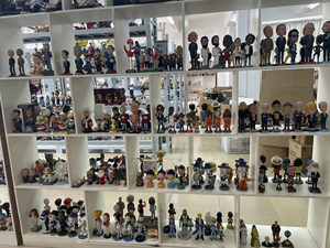 Tùy Chỉnh Nhựa Thủ Công Mỹ Nghệ Trang Trí Bức Tượng Nhỏ & Bức Tượng Bobble Đầu Linh Vật Chuột Sóc Sói Động Vật Cho Các Sự Kiện - Product Image 6