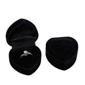 Caja <span class=keywords><strong>de</strong></span> Joyería Pequeña <span class=keywords><strong>de</strong></span> Lujo Tongxing en Forma <span class=keywords><strong>de</strong></span> Corazón, Mini Caja <span class=keywords><strong>de</strong></span> Regalo <span class=keywords><strong>de</strong></span> Terciopelo Rosa para Anillos y Collares - Product Image 5