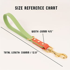 Cable de tráfico para perros con mango corto de PVC resistente al agua, lo que le permite tener un control rápido de su perro cuando sea necesario - Product Image 2