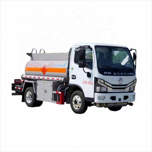 Mini camion-citerne Dongfeng 4x2 de 3000 litres pour le transport de carburant, diesel et essence - Product Image 1