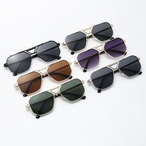 Lunettes de soleil pilote rétro de luxe 2025 avec verres dégradés UV400, monture métallique à double pont, carrées, pour hommes et femmes - Product Image 2