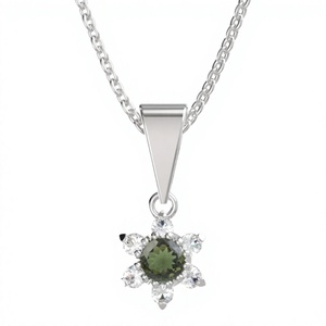 Pendentif en tourmaline naturelle taillée en forme de fleur avec accents de diamants, collier avec chaîne en or - Product Image 2