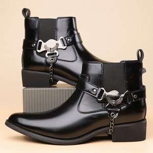 Bottes Chelsea pour hommes en PU brillant, avec boucle en métal en forme d'<span class=keywords><strong>aigle</strong></span>, chaîne, talon bas, semelle en caoutchouc résistante à l'usure, style punk décontracté, bottines à la cheville - Product Image 4