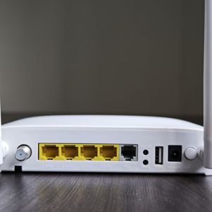 Antennes externes à gain élevé AC1200 Dual Band WiFi5 XPON CATV ONU avec 4 ports Ethernet GE - Product Image 2