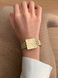 Nouvelle vente chaude crème <span class=keywords><strong>Beige</strong></span> Simple carré grand cadran en cuir montre pour femmes à la mode tempérament montre - Product Image 2