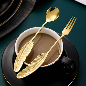 Juego de cuchara y tenedor de plumas, utensilios de postre de acero inoxidable 304 de colores para mezclar pasteles, frutas y café - Product Image 3