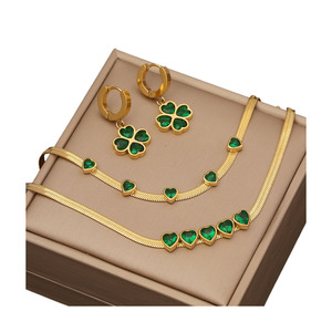 Ingrosso donna smeraldo zircone cuore <span class=keywords><strong>quadrifoglio</strong></span> <span class=keywords><strong>collana</strong></span> bracciale orecchini nuovo oro placcato 18k in acciaio inox Set gioielli - Product Image 1