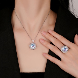 Ensemble collier/boucles d'oreilles/bague en laiton écologique plaqué or 12 mm avec zircon à changement de couleur Toderi, certifié par une tierce partie - Product Image 6