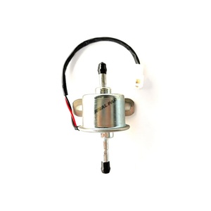 משאבת דלק חשמלית איזומי לקובוטה 12v d1105 v1505 v2607 16851-52033 - Product Image 1