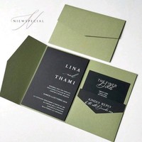 Invitation de mariage haut de gamme et carte de vœux avec enveloppe nacrée assortie