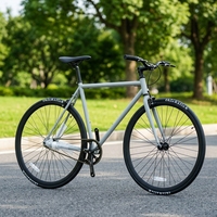 Vélo de piste à vitesse fixe 700C, cadre gris, jantes noires profondes en V, guidon plat, double frein, pour trajets urbains, vente en gros OEM