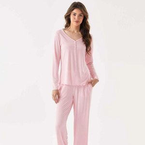 Ensemble 2 pièces personnalisé haut de gamme pour femme en bambou côtelé à col en V et manches longues, en tissu tricoté doux et confortable pour le printemps - Product Image 2