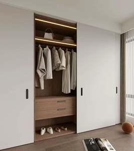 Armoire de chambre à coucher moderne à portes battantes, personnalisée, avec un grand espace de rangement écologique pour villa et vestiaire - Product Image 1