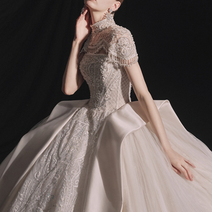 فستان زفاف فاخر للنساء من الدانتيل والستان بدون حمالات موديل 2024 مع قطار مزين بفيونكة بوليرو فساتين زفاف نسائية أنيقة موديل Lsmx063 - Product Image 5