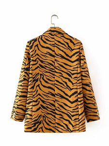 Nuovo stile <span class=keywords><strong>Blazer</strong></span> in abiti da <span class=keywords><strong>donna</strong></span> <span class=keywords><strong>a</strong></span> strisce di tigre cappotto <span class=keywords><strong>a</strong></span> bottone singolo per donne colore puro autunno <span class=keywords><strong>donna</strong></span> vestiti - Product Image 5