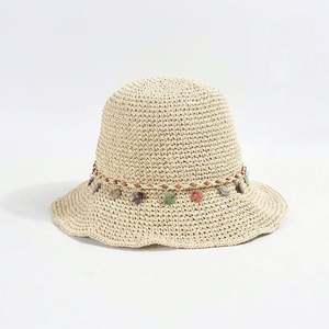 Sombrero de Paja de Ala Ancha Hecho a Mano con Cadena de Conchas de Colores Nuevos para Primavera/Verano, Plegable, para Mujer, Protección Solar, para Vacaciones y Playa - Product Image 1