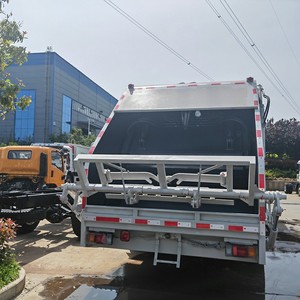 Camion Compacteur à Ordures Diesel ISUZU GIGA 16m³ Ultra-High 4X2 pour la Collecte des Déchets à Vendre - Product Image 6
