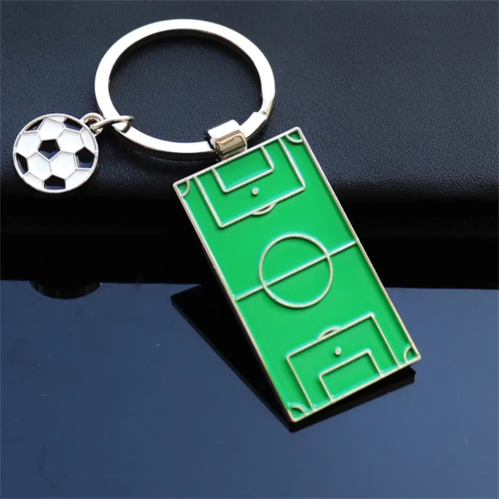 रचनात्मक फुटबॉल क्षेत्र चाबी का गुच्छा धातु Soccers लटकता हुआ प्रशंसकों खेल स्मारिका उपहार आदमी कार कुंजी श्रृंखला धारक सामान