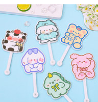 Éventail pliant portable en plastique, motif cœur girly style Instagram, design unique et mignon, cadeau simple