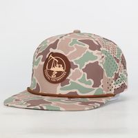 Gorra Deportiva de 5 Paneles Personalizada OEM con Patrón de Camuflaje Clásico, Orificios Cortados con Láser, Diseño de Logotipo, Venta al Por Mayor