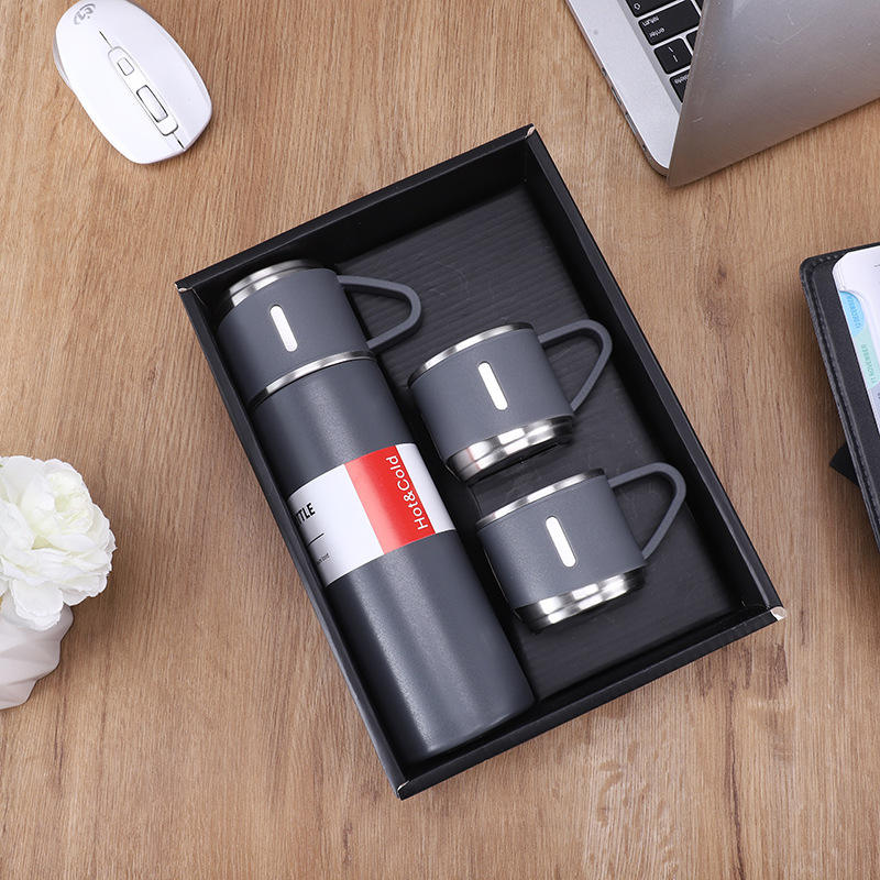 สีเทาเข้ม