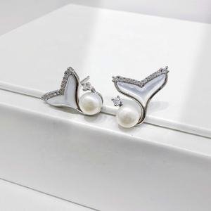 Prix usine, boucles d'oreilles élégantes en argent 925 plaqué or 18K 14K, simples, vintage, avec perles, pour bébé, été, modèle 2026, uniques, pour enseignant(e)s - Product Image 5