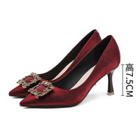 Chaussures en soie à boucle carrée en strass pour mariée et demoiselle d'honneur, escarpins rouges à talon aiguille pointu pour femme, talons hauts fins pour banquet