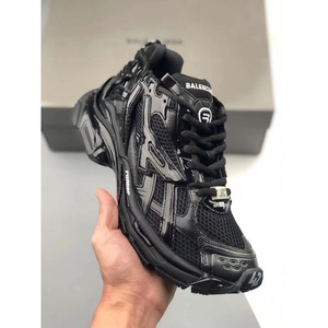 Baskets décontractées noires de haute qualité pour hommes, respirantes, rehaussantes, style européen-américain de luxe, chaussures de course d'été - Product Image 3