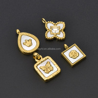 Collier Pendentif Carré en Acier Inoxydable avec Breloques Nacre, Zircon, Papillon, Rose et Couronne Ovale – Vente en Gros