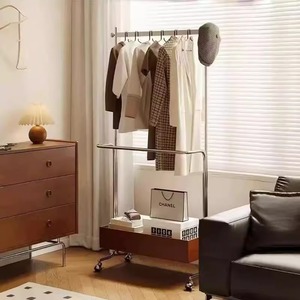 Porte-vêtements mobile avec tiroir de rangement en bois, cadre en métal chromé vintage, sur roulettes, pour chambre à coucher, magasin de détail - Product Image 2