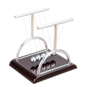 Yu Mo Newtons Cradle T Shape Metal Desk Ornament Physics Science Gift Desktop Decorative Object - Product Image 5