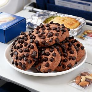 Biscuits aux pépites de <span class=keywords><strong>chocolat</strong></span> double, riches en pépites de <span class=keywords><strong>chocolat</strong></span> <span class=keywords><strong>noir</strong></span>, moelleux et croustillants, biscuits cuits, collation premium, vente en gros - Product Image 4