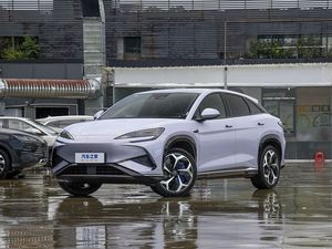 รถยนต์ไฟฟ้า BYD Sealion 7 EV สีม่วง ปี 2025 ขับเคลื่อน 4 ล้อ ระยะทางวิ่งไกล 610 กม. รถยนต์พลังงานใหม่แบบล้วน พร้อมเกียร์อัตโนมัติ - Product Image 2