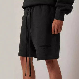 Vente en gros Essentials SS22 : Shorts et T-shirts pour hommes, coloris Light Oatmeal et Dark Oatmeal, et Shorts extensibles et T-shirts à manches courtes - Product Image 5