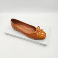 Nouveau design de chaussures plates décontractées pour femmes, mocassins en Pu brillants à bout carré, chaussures simples pour l'extérieur, chaussures de poupée confortables pour femmes et dames