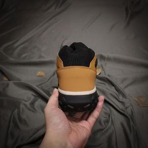 Nouvelle génération de chaussures de randonnée légères pour hommes, à tige haute, respirantes, bottes de randonnée en plein air, adaptées à l'exploration et antidérapantes - Product Image 2