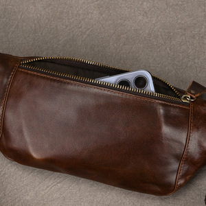 Sacs de poitrine de luxe en cuir de vache véritable pour hommes sac de ceinture en cuir gras multi-usages sac de taille vintage pour hommes - Product Image 6