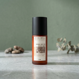ครีมบำรุงผิวหน้า DIVA-WELL NATURAL LIGHT SKIN BOOSTER สำหรับผิวแพ้ง่าย ช่วยลดเลือนริ้วรอย ฟื้นฟูผิวให้กระจ่างใส กระชับผิว ลดรอยคล้ำใต้ตา เสริมเกราะป้องกันผิว ปราศจากสารซิลค์ - Product Image 4