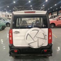 Mini SUV Eléctrico de Fábrica con Volante a la Derecha, 4 Puertas, Vehículo Eléctrico de Pasajeros con Barra de Luces en el Techo, Automóvil Eléctrico para Exportación