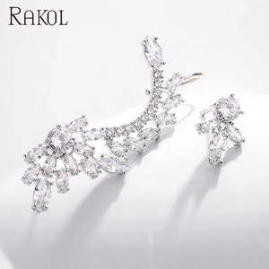 RAKOL EP2540 <span class=keywords><strong>orecchini</strong></span> <span class=keywords><strong>asimmetrici</strong></span> con zircone cubico 2025 placcato <span class=keywords><strong>argento</strong></span> popolare <span class=keywords><strong>orecchini</strong></span> gioielli per le donne - Product Image 4