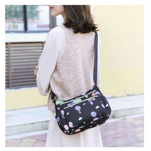 Hot Air Balloon Print Nylon Crossbody Bag Multi-Compartment <b>Adjustable</b> <b>Strap</b> Shoulder Bag Lightweight Waterproof Casual Sling - Product Image 1