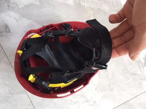 Casque de sécurité Meikang MKF-25 pour pompiers, protection de la tête, en ABS, avec fentes, 4 points de suspension, pour la lutte contre les incendies et les secours d'urgence - Product Image 4
