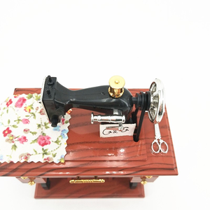 Mini Carillon in Plastica a Forma di Macchina da Cucire per Vari Artigianati, Vendita all'Ingrosso - Product Image 5